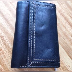 Fossil Black Leather Wallet EUC Clean Trifold 3 Section Lots Of Card Slots